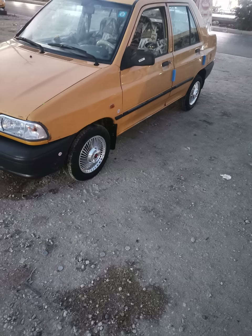 سايبه موديل ١٥ كير ومحرك وحداديه وتبريد مكفولات السعر ٣٥ وبيه مجال رقم بغداد العنوان كربلاء مصفر السياره رقم الموبايل *********** وبيه جاملغ الأمامي فقط
