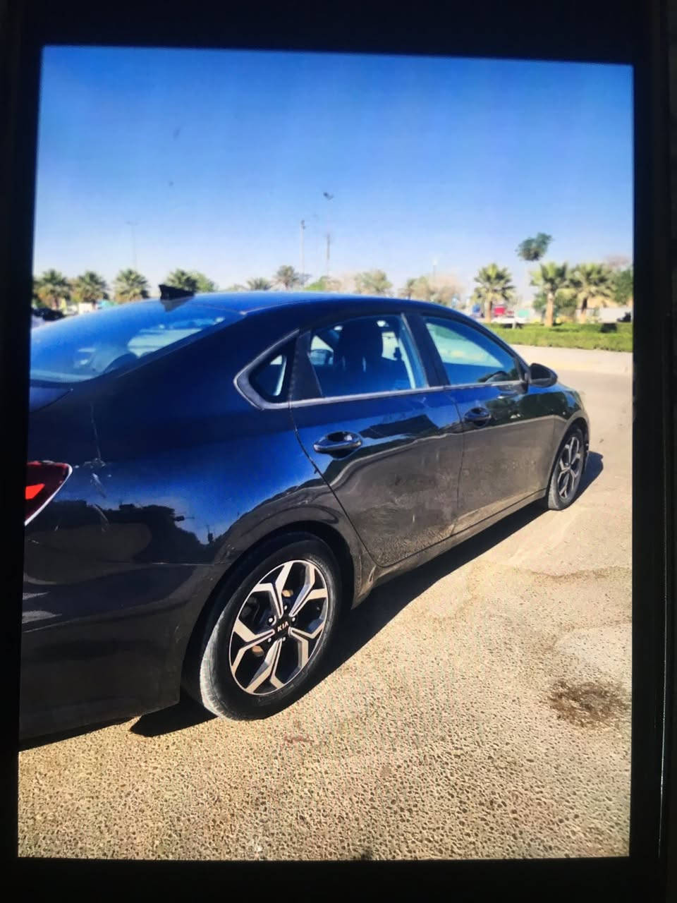 سلام عليكم سياره للبيع
كيا فورتي موديل 2019 وارد امريكي ضررها باب بدون داخل السيارة ليبل واحد مكينه دوش 
السعر 130 وبيها مجال قليل

مكاني كربلاء الاستفسار ***********
