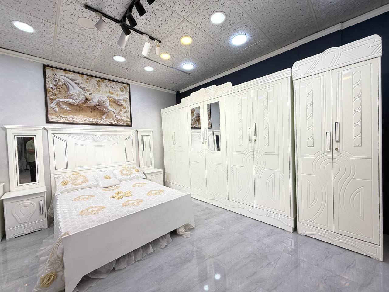 غرفة صاج لون أبيض 
يوجد توصيل لكافة المحافظات 
السعر مليون و100

✨🌺✨🌺✨🌺✨🌺✨🌺✨🌺

(مناطق داخل  بغداد ) 
(الي تكون مجانا اجور نقل وشد)
المشتل
بغداد جديده
الزعفرانيه 
كماليه
عبيدي
الضباط
البلديات
مدينه الصدر  القطاعات القريبه فقط 
زيونه
الغدير
شارع فلسطين
الكراده
ساحه الحمزه
الامين
النعيريه
الفضيليه

⚜️تفاصيل الغرفة ....⚜️

صاج خارج ٤ملم ام دي اف 🪭
وداخل صاج ٣ملم 
صبغ مرمري درجة اولى 

عدد القطع  ٧ قطع 😍
1 //جرباية  قياس  ١٦٠ × ٢٠٠ 
//ميز جانبي ايسر قياس ٥٠
2// وميز  جانبي  قياس ٥٠
3// زاوية ارتفاع مترين عرض ٨٠
4// وميز بلازمه  
5//وميز مراية ارتفاع مترين عرض ١٢٠
6// وكنتور ٦ باب  ارتفاع مترين و١٥ طول ٣ متر و١٥

القطعه الثامنة حسب الطلب شازلون
سعرها ٥٠ الف ❤️
طابوريه ١٥ ❤️

(توصيل مجاني مركز بغداد )
التوصيل يشمل الشد مجاني 🔥✨🌺✨🌺✨🌺✨🌺✨🌺✨🌺 بغداد, العراق


**إذا كنت صاحب هذا الإعلان وتريد حذفه لأي سبب، رجاءا أرسل رسالة إلى الدعم الفني**