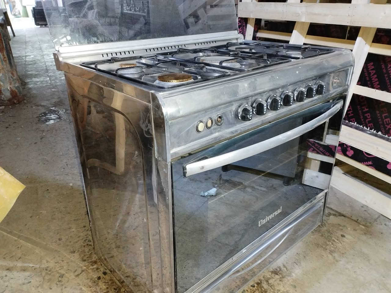 سلام عليكم
طباخ مصري للبيع نوع يونيفيرسل طباخ جاهز خمس عيون وفرن السعر 190 اخواني رجاء سعر ثابت غير قابل للتفاوض قفل من الاخير لحد يعاملني *********** @إشارة
