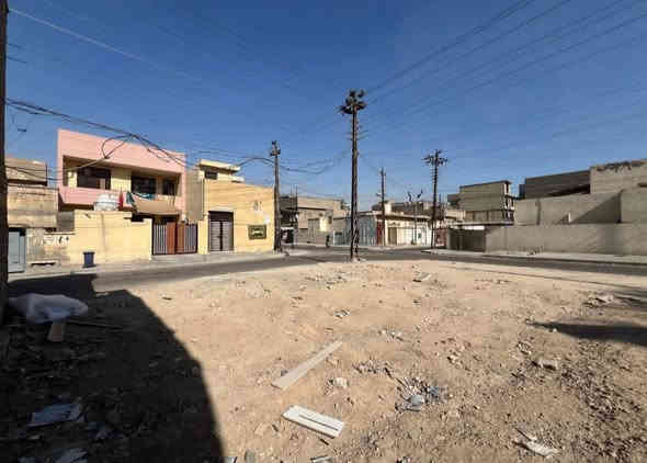 قطعة ارض للبيع مساحتها 78م بالسند  واقع  حال 90م طابو صرف عنوان جسر ديالى شارع المصرف ركن أي استفسار الاتصال على هذه الرقم***********
