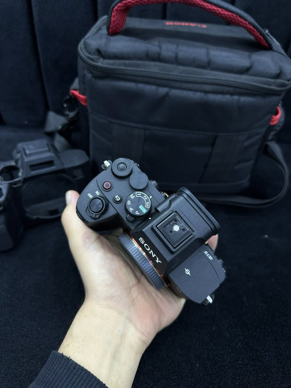 Sony a74
نظافتها ١٠٠% شتر ٤ك 
ويا جنطه  شاحنه و كفر جلاتين اسود
سعرها مليونين ٢٨٠ الف 
شراي تعال خاص


**إذا كنت صاحب هذا الإعلان وتريد حذفه لأي سبب، رجاءا أرسل رسالة إلى الدعم الفني**