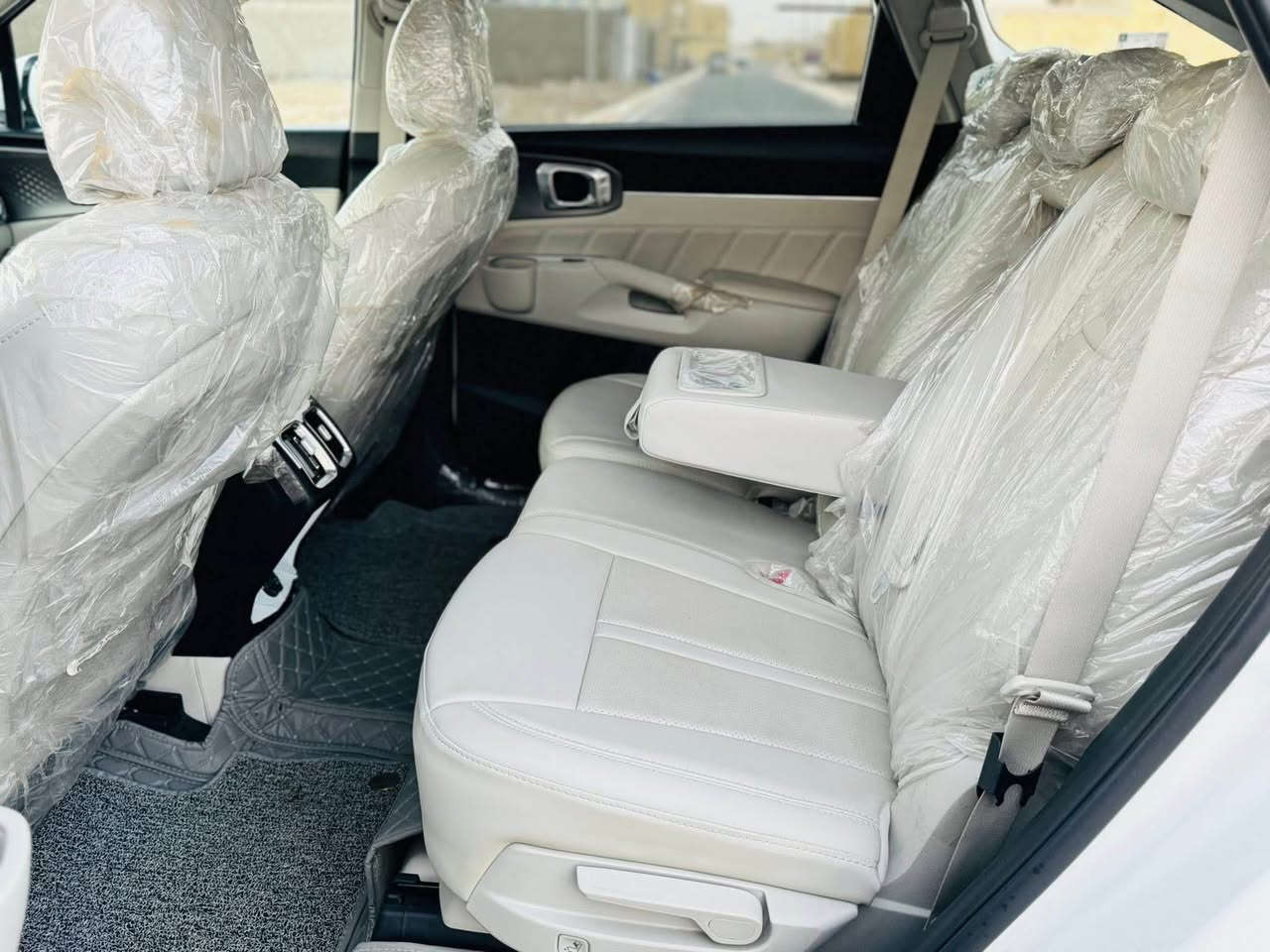 كيا سورنتو  2024 اربيل  خليجي استخدام شخصي كفاله عامه  
بصمه  + تشغيل عن بوعد 7 راكب + كشن 2 كهرباء 
3 قطع تبريد بردات خلفيه. جنطه كهرباء ماشيه 60
شاحن موبايل.   سايد بريك بصمه 
محرك V6 حجم  3500 وضع الشركه 
السعر 298
البصرة الجزائر رقم صاحب السياره 
***********
‎مكلف بالنشر ‏ البصرة, العراق
