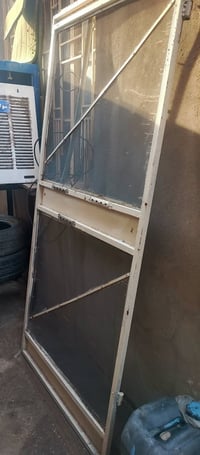 عندي هذا الباب للبيع سلام عليكم عندي هذا الباب للبيع رايده بـ80 الف   ...