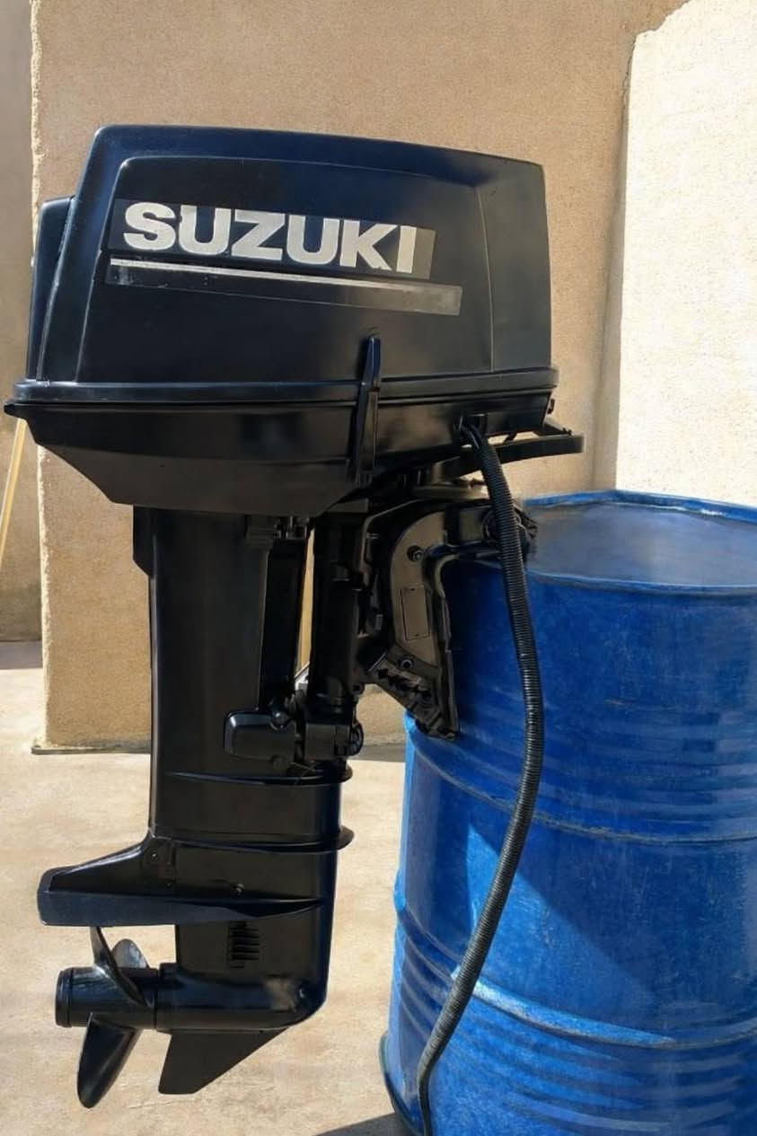 السلام عليكم
#مكينه 40 سازوكي + طرادة 

#شرط كير ومحرك الكير برغي مامفتوح بيه

#سلف_وحبل 

#السعر 15 ورقه وبيها مجال للشرايه

#اسيا ***********

#زين ***********

#واتساب ***********
