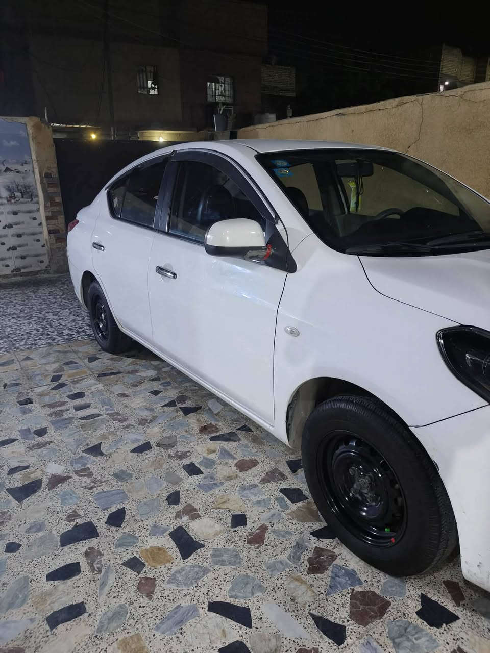 سلام عليكم نيسان صني موديل 2018 رقم بغداد ***********
