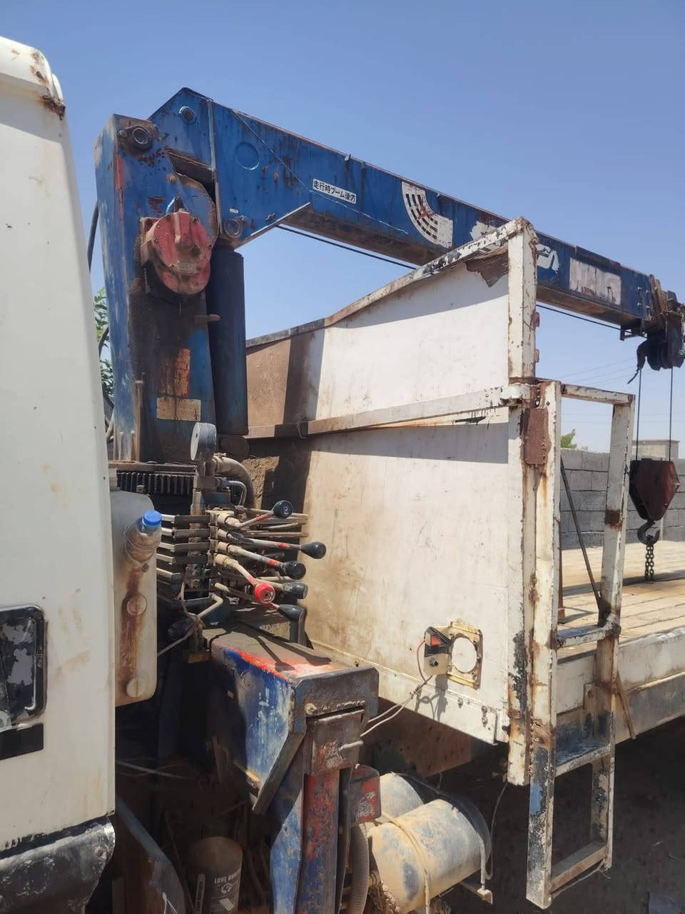 اكرين داف  للبيع جاهز عل شغل
السعر ٦٥ اتصل ***********
