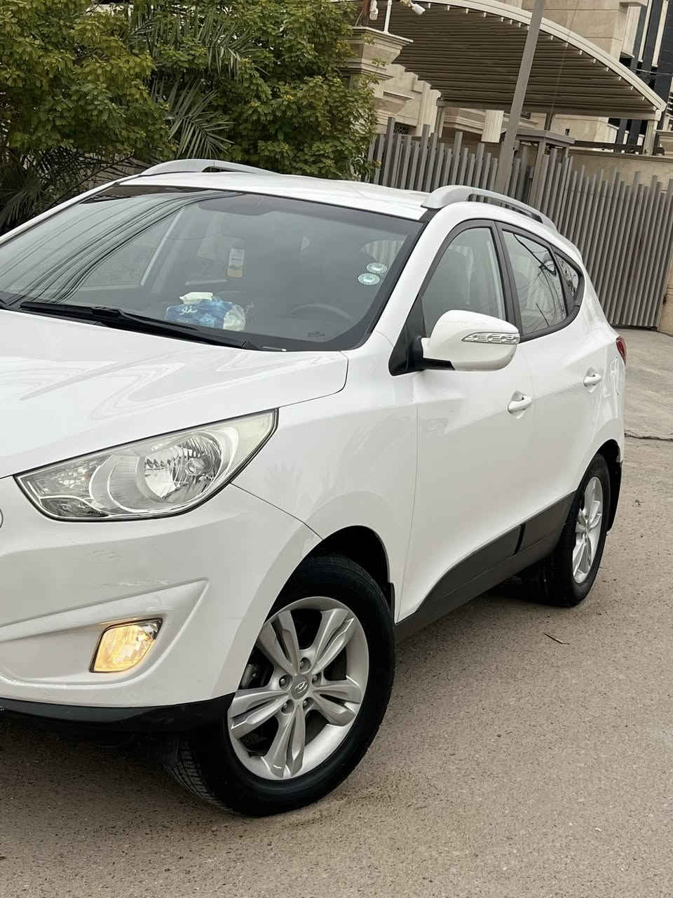 السلام عليكم
توكسان 2014 خليجي مكفوله من كلشي لا صبغ ولا بارد ولا فتح ولا اي شي 
مواصفاته عاديه 
ماشيه 92 
رقم اربيل تحويل او وكاله 
السعر 153 
مكاني بغداد الدوره حي الصحة 
***********
