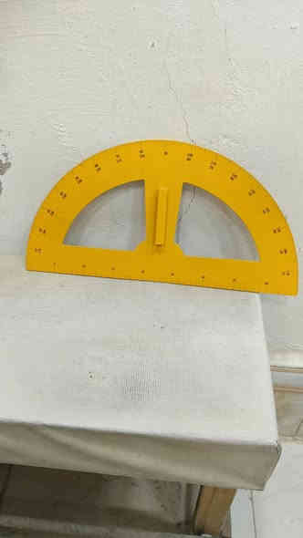 مصاطر لقياس الأقمشة في الفصال للبيع للأستفسار الأتصال بالرقم *********** والخاص موجود
