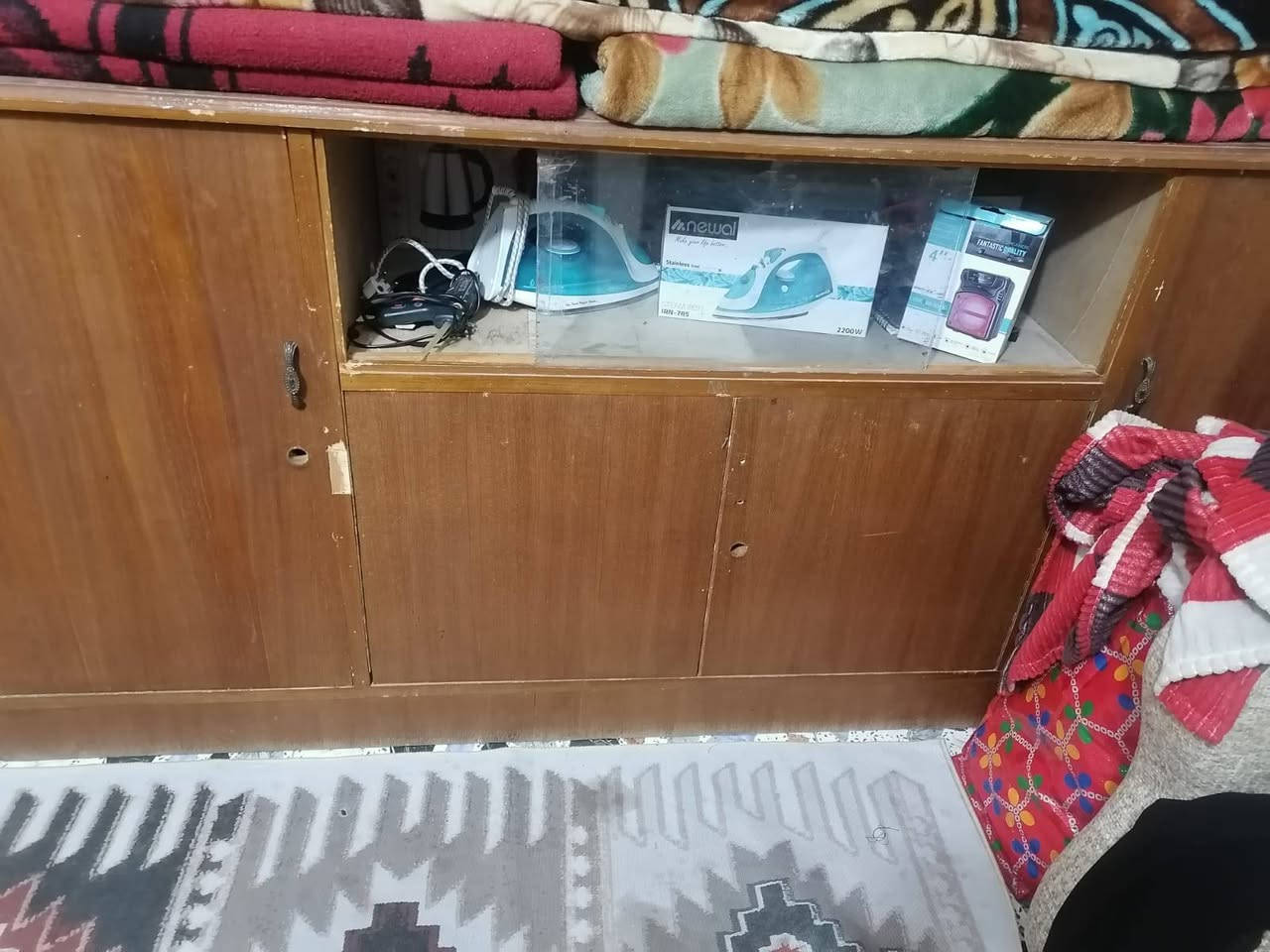 اغراض للبيع
الطباخ 150
الغسالة 125
البوفية 100 قفل
الاوفن 55
والميزمرايا 150 بي مجال


**إذا كنت صاحب هذا الإعلان وتريد حذفه لأي سبب، رجاءا أرسل رسالة إلى الدعم الفني**