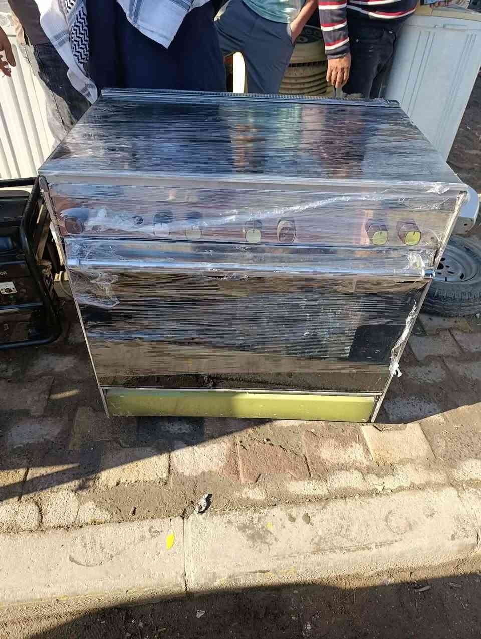 طباخات باله شرط الشغل السعر ٢٠٠ الواحد
الثلاجه ب١٣٠
مكانهم مكانهم ناصريه حي العسكري


**إذا كنت صاحب هذا الإعلان وتريد حذفه لأي سبب، رجاءا أرسل رسالة إلى الدعم الفني**