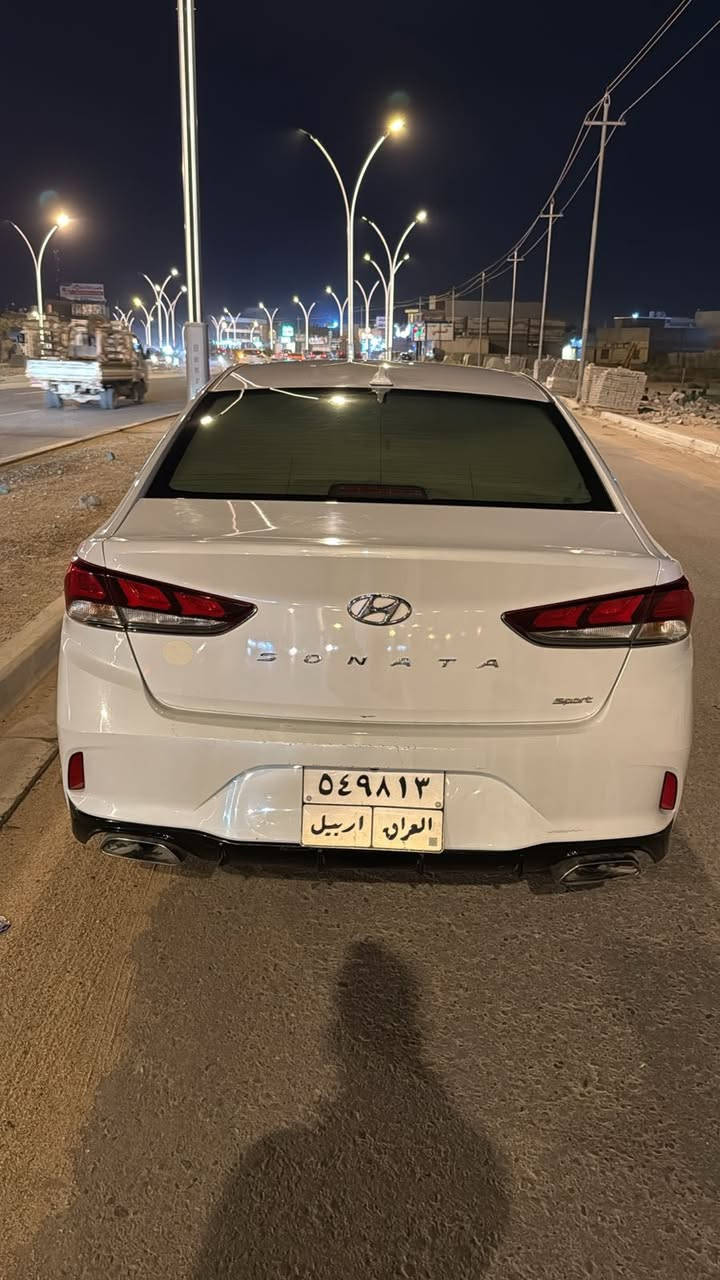 سوناتا سبورت وارد أمريكي أبيض ٢٠١٨
ضررها حافة البنيد فقط متصلحه ومصبوغ البنيد فقط هذا الضرر ، مدگر السايق متبدل ومصبوغ بدون ضرر ، باب العبري متبدل باب بلاد ابيض ، القماره مصبوغه اجزاء منها بسبب التگشير بدون ضرر ، كشر قليل بالتكمه وشويه بالصندوگ . 
مواصفاتها : مقاعد جلد ، تنته ، تدفئة كشنات ، تحكم ستيرن ، بصمة تشغيل + بصمتين فتح ابواب، گير اتوتو وعادي وشفتات بالستيرن ، رادار وحساسات ، وشاشه ابل كار بلي واندرويد اوتو وكاميرا دواره وأوامر صوتية ، مقعد السائق كهربائي ، الجامات اوتو ، نظام النقطة العمياء وإشارات بالمرايه ، ستيرن حرف D سبورت وكزوزين سبورت و٣ أنظمة قيادة إيكو و نورمال و سبورت ، ولايت وبروجكترات زنون ، ويل ١٧ الشبك الامامي سبورت بلادي صندوق حساس فتح عند الاقتراب.
السيارة ماشية ١٤٧,٠٠٠ كم ، رقم اربيل ، وراعيها بصراوي تريد تحويل تريد وكالة بكيفك . سنوية منتهيه ب٢٠٢٤
السعر 123 ورقة
البصره - الحكيمية 
***********
