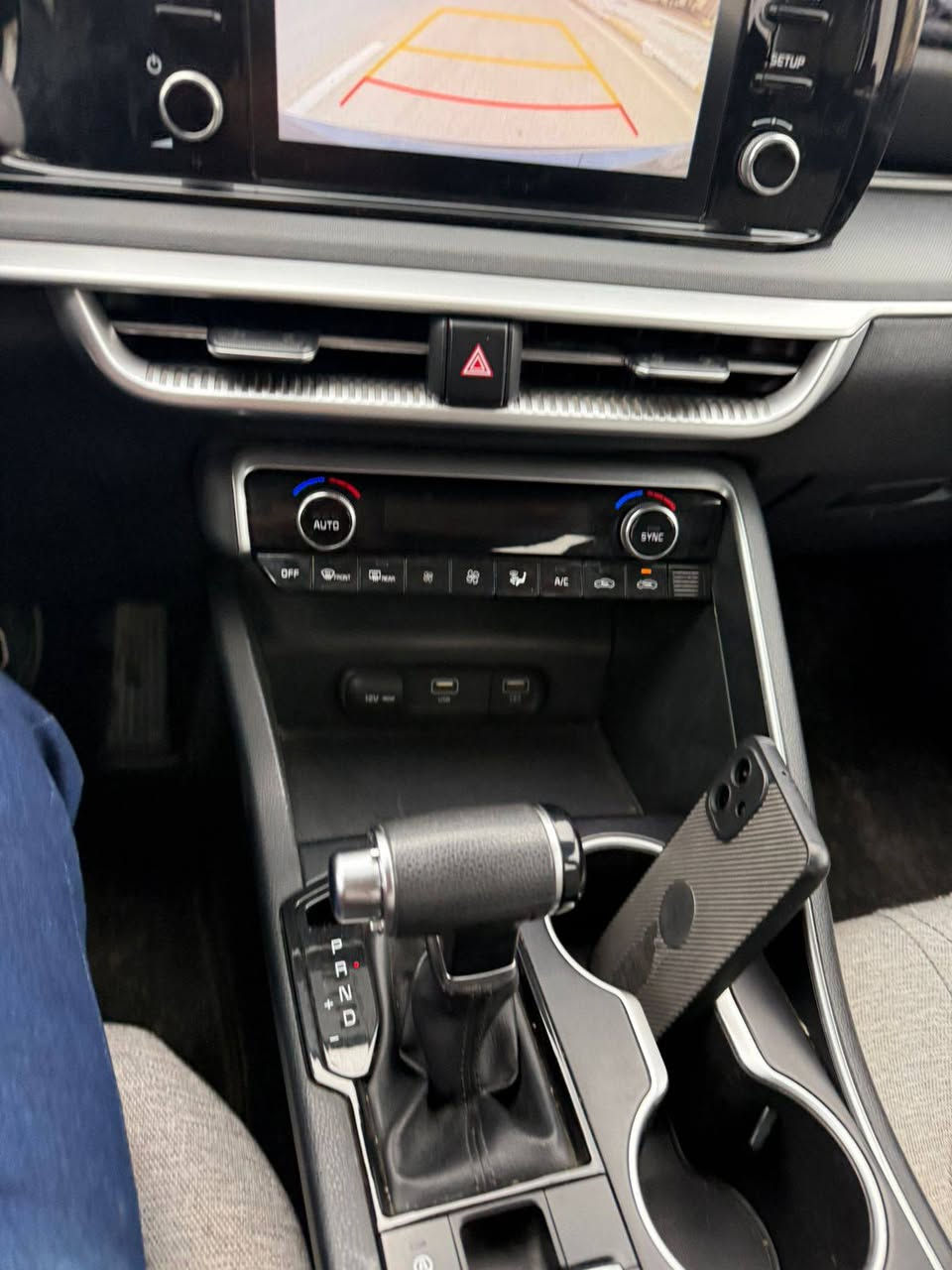 كيا فورتي K5 موديل 2021
ماشية 48. السياره جديده 
مواصفات/ هزة ورقام جدد تحويل مباشر 
شاشه متصله كامره دواره
حادثها بس البنيد وجاملغ امامي
مكانها واسط قضاء الصويرة 
***********/ السعر 137
