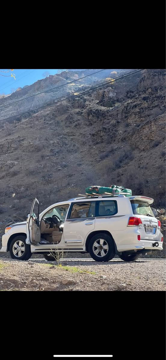 ‎لاندكروز 2014 
***********‎ بغداد, العراق
