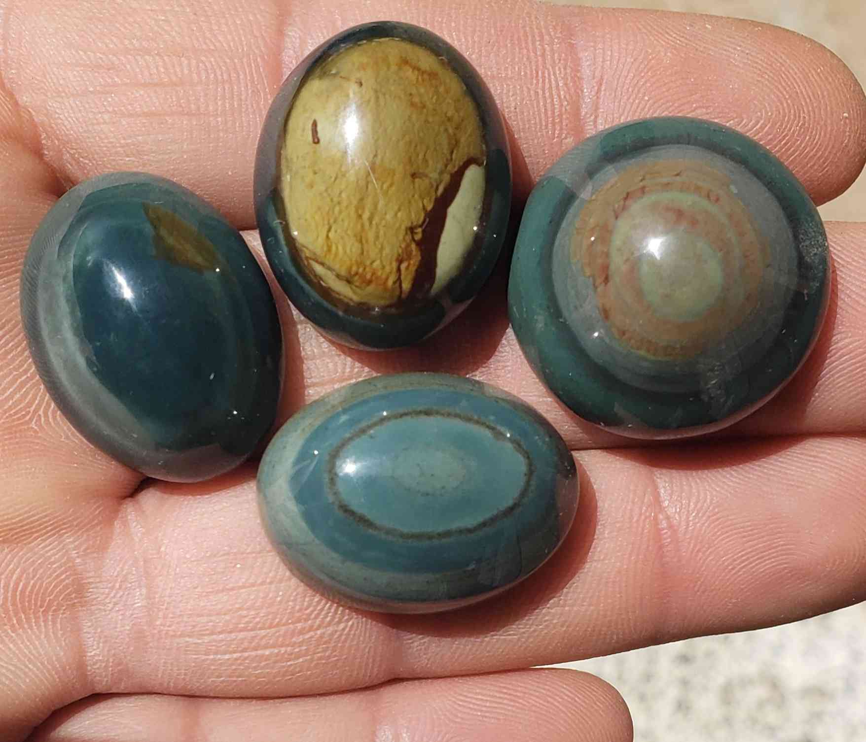 من نوادر  الجزع الاخضر البقراني اليماني الاصلي والطبيعي النادر والراقي والمميز يسعدنا تلقي استفساراتكم على الخاص 
#الجزع_البقراني_اليماني_الاصلي_الطبيعي


**إذا كنت صاحب هذا الإعلان وتريد حذفه لأي سبب، رجاءا أرسل رسالة إلى الدعم الفني**