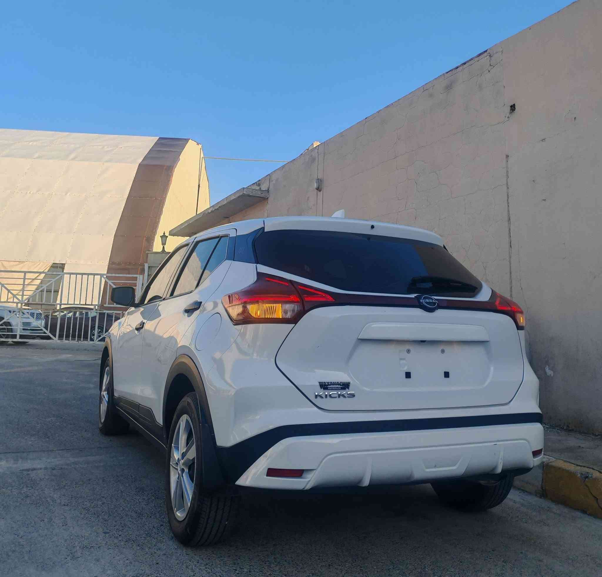 نــــیسان کـــیکس 2024
رقم کاتی اربیل 
موسفات S
بەصمـــــە
رادار
حساس 
کامیرە
شەرت گێر و مەکینە 
24 هەزار مایل رویشتوە 
دوو  دوو پارچە سبوخ لەگەل چوار پەنجە سەری بولند
یەک قوپی زور بچوک لە سەری شاسی هەیە ئەویش دەستی لێنەدرایە
بە شەرتی رەقەم دەیفروشم 
شوێن ئـــــاکرێ 
سعر: 113وەرەقە و مجال
رقم کورەک : ***********
رقم شاسی:ـ
3N1CP5BV9RL573397
