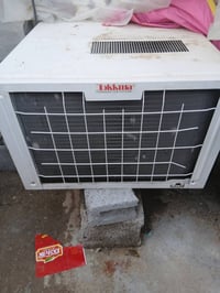 اسود • للبيع