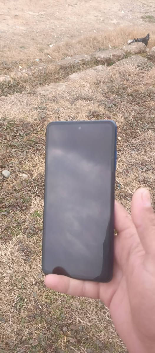 السلام عليكم للبيع بوكو اكس 3 برو مامفتوح الذاكرة 256السعر115 غير متواجد على فيس***********
