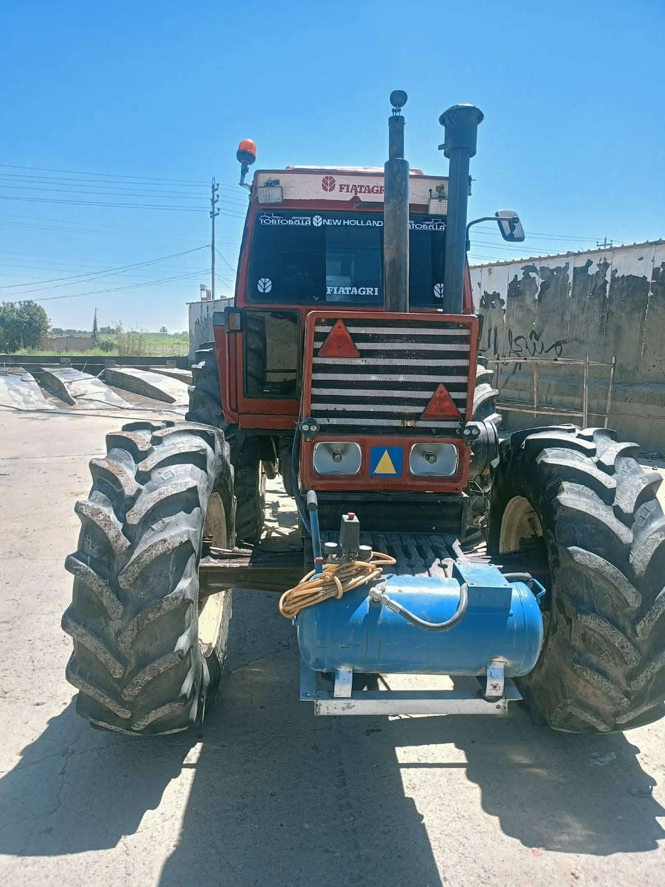 لبيع فيات حجم ١٨٠ اكسن بارز تكمه عريضه بك بل صفحه المكينه مكفوله سنويه بسمي شرط التحويل مكان صلاح الدين بلد هاذه رقمي (***********)
