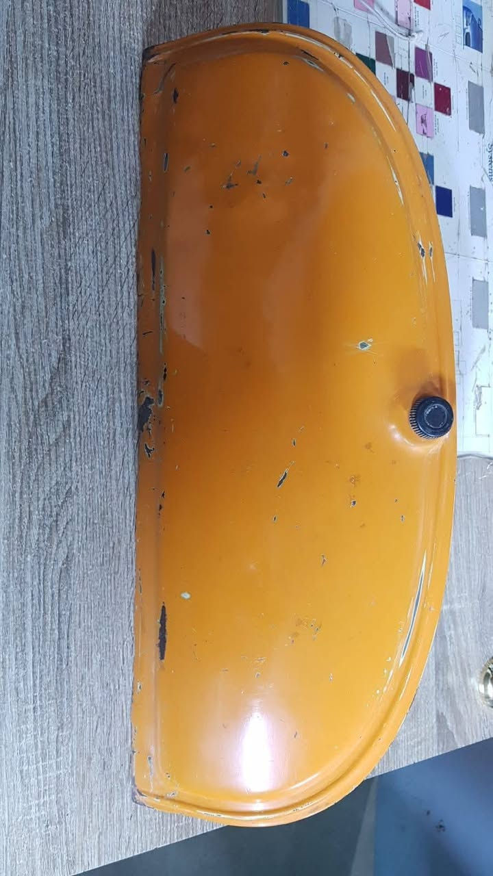 للبيع
 قبق فيزات + جكمجه بلادي ألماني بدون صبغ 
قبق فيوزات 400 الف 
جكمجه 250 الف 
المكان الفلوجه الحي الصناعي ***********
