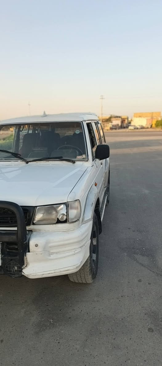 السلام عليكم للبيع كالوبر ٢٠٠١
السعر ٤٢ وبيه مجال بسيط 
جاهزه للاخير كير مكينه تخم تاير 
دواخل سبعه راكب وكالته وياهه
 تحويل مباشر السياره خير من الله 
مكان بابل الهاشمية *********** اتصل وبيك خير وتدلل
