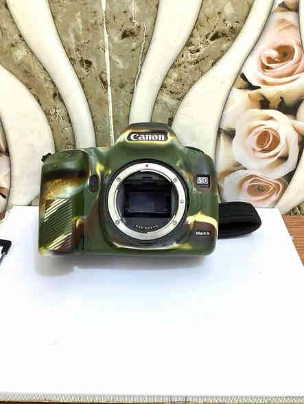 مراوس بدرون مني 3 ونطي فرق
كامره 5D كانون
 وياها زوم رياضي 150 500 ملحقات كامله 
رقمي ‏‪***********‬‏
