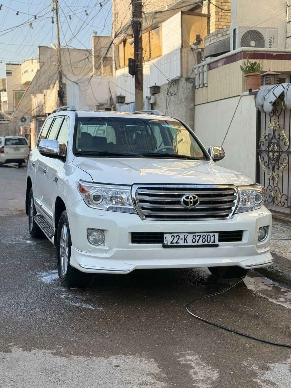 سلام عليكم
لاند كروزر موديل 2013 بريم 
ماشية ١89 الف حقيقي 
سياره فول موصفات 
سياره جديده بمعنى كلمة و احله من صوره 
سياره مكفولة كفالة من لصبغ فقط بيه مكانت بارد 
مكان سياره بغداد 
سياره السعر( 350 )$(***********

ابو وسام صاحب سياره
