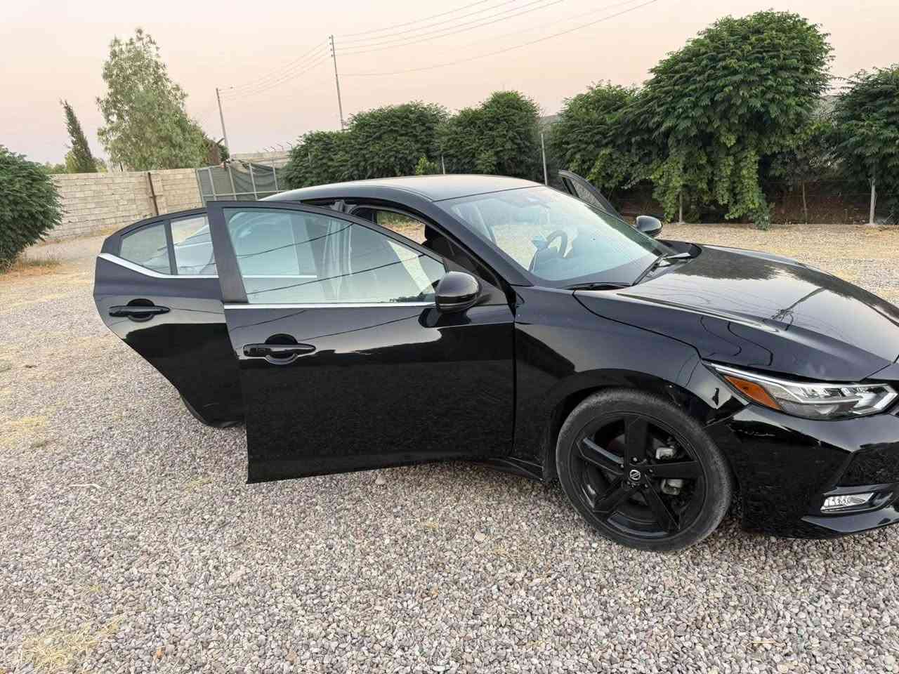 السلام عليكم 
سنترا SR 2022 midnihgt 
الضرر موجود بالمنشور بجم وخلفي كبس 
السياره ماشيه 29 الف ميل 
السيارة على ايدي مابيها اي مشكلة 

السعر 139 او مراوس مع نيسان صني 

للاستفسار  فقط واتس اب 
*********** أربيل, العراق
