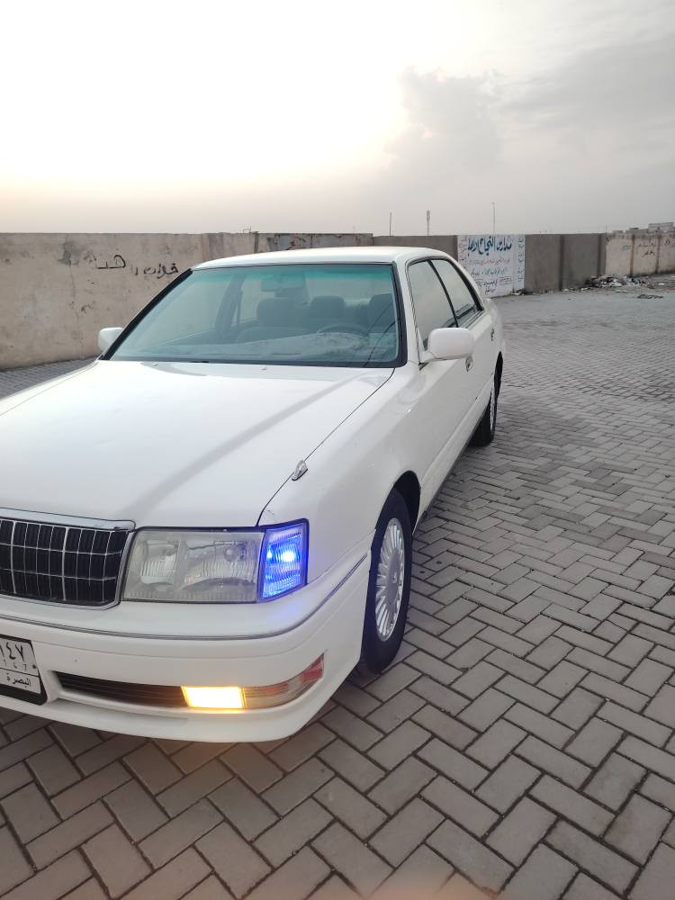 السلام عليكم راس الثور فلات للبيع موديل 1996 صدفي شاصي 55 كرستال اصل دكمتين رقم بصرة 
بيها صبغ قمارة وجاملغات خلفية
مكفولة من الكص والنقل الجثة والضربة والرسميات
سنويتها منتهية صارلها سنه
مكينة وكير وحدادية وتبريد وكهربائيات مكفولات جاهزة السيارة
السيارة ماعوزها شي بديها حلو(بيها هذا زلغ بالدعامية مثل ماموضح بالصورة) دواخلها حلوه بس دشبولها مفطر
كشناتها كهرباء السعر 105 بيها مجال قليل
للاستفسار اكثر  *********** البصرة, العراق
