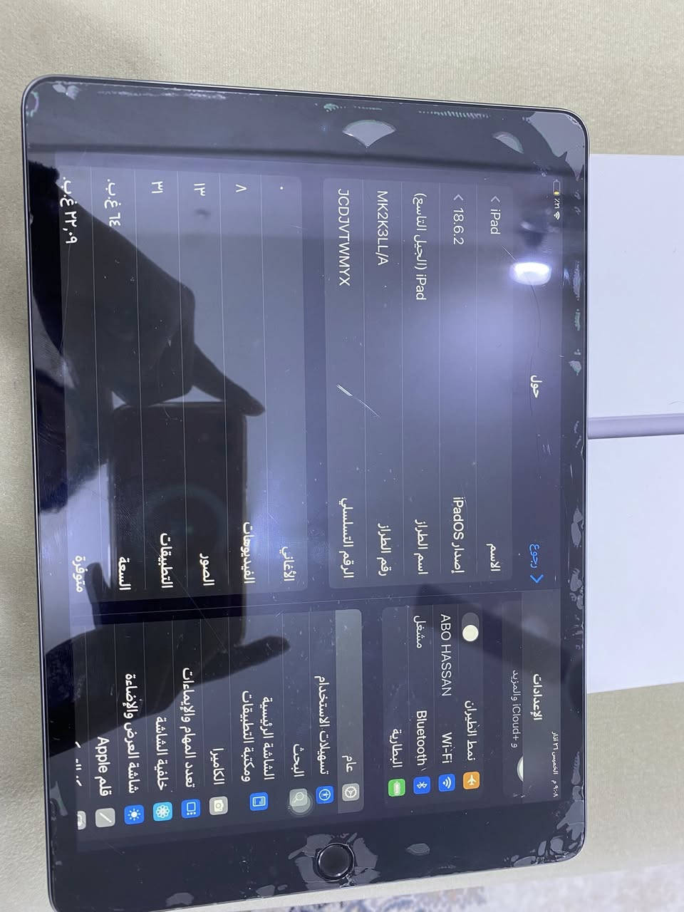 السلام عليكم ايباد ٩ ذاكرة ٦٤ بطارية ٨٧ جهاز نضيف كلش الكسر بل أزمة الشاشة الأصلية كلشي ما بيهة سعرة ٣٥٠ و بي مجال زين للتواصل واتساب ***********
