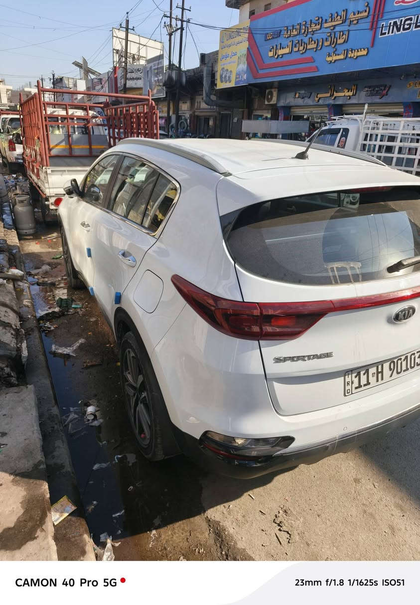 السلام عليكم
سبورتج للبيع 2020
خليجيه كفاله عامه 
ما عده بل سونار موضحات 
مكينه 2000
العنوان بغداد الحبيبيه 
السعر 210 مجال بسيط 
النتصال ***********
