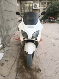 هوندا • أبيض • بحالة جيدة