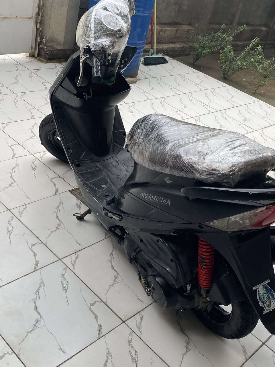 السلام عليكم دراجه ماكس الدراجه خير من الله سلف هندر ما بيه نقص 
السعر 325 وبيه مجال والشراي يتصل ***********
