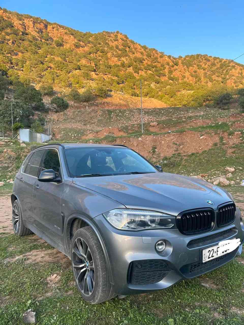 فقط لعشاق البي ام و ليعرف قيمتها
BMW x5 2017 S-Drive  M-Package 
محرك ٦ سلندر توين توربو
‎وارد امريكي
عداد ٢٠٠،٠٠٠ كيلو متر 
‎٧ مقاعد
‎كشنات جلد كهربائية و تسخين و ٢ خزن 
‎شاشة كبيرة تاتش
‎٤ وضعيات للقيادة ( ايكو - مريح - سبورت - سبورت بلص)
‎اوتو هولد
‎مرايا كهربائية
‎بردات خلفية بلادي
اضوية زينون مع كشافات ضباب
سقف بانوراما 
كاميرا خلفية 
حساسات امامية خلفية
شنطة شفط
قاصة بلادي

‎السيارة جديدة عل فحص وما تحتاج دينار مصرف..
‎سنوية لحد ٢٠٢٨ وهزة تحتاج تجديد و زيت شركة جديد من ال Bmw 

باب سايق تبديل بلادي + باب خلفي مفتوح فقط
جاملخ صبغ + دوسة سايق
تكحيل شبر بالسقف للجمالية (قطعة كاشي واقع عليه)

‏‎السيارة ١٠٠٪؜ فحص بشرط سيستم و كير ومحرك و هيكل وكومبيوتر

‎السيارة باسمي و تحويل مباشر
المكان اربيل
رقم الشاصي:
5uxkr2c33h0x03800

للتواصل : ***********
