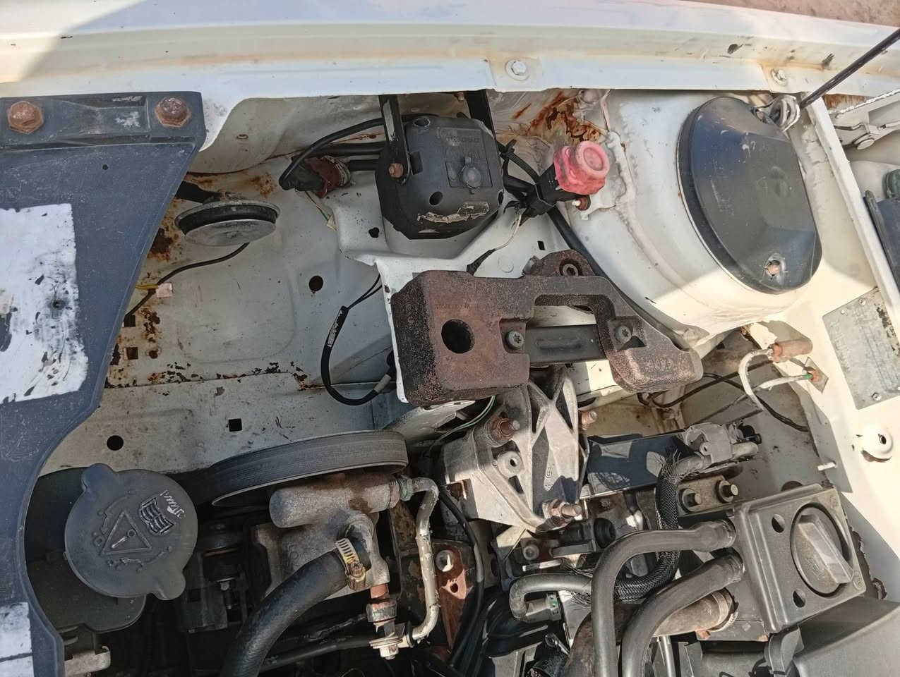 سمندموديل٢٠١١قادسيه بيه بنيدتبديل جديدمكينه كير حداديه حلوات بيه صبغات جماليه فقط بدون ضربه سنويه/2027السعر٣٥مكان السياره الشاميه***********غير متواجداتصال فقط
