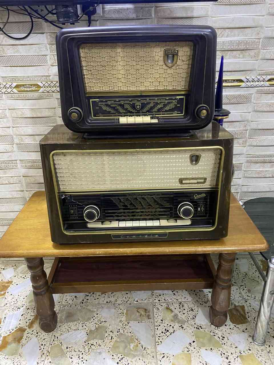 راديو لمبات ألماني قديم للبيع ***********
