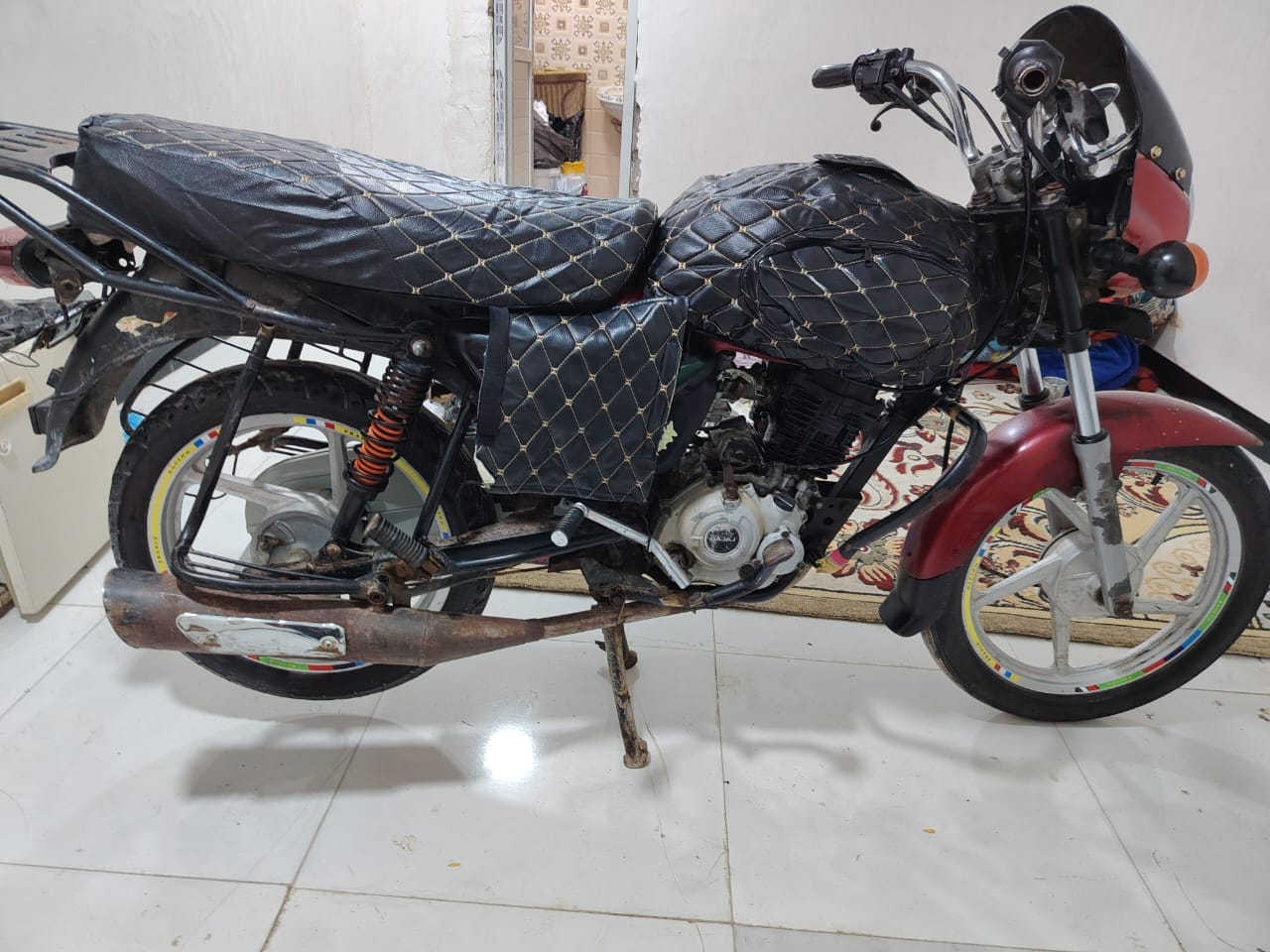 سلام عليكم بوكسر مديل ١٩ اوراق اصولي ب اسمي. كهربائيات شغاله  هندر واحد  يرادله كلجات مكاني بصره
رقم الهاتف ***********
وتساب ***********. سعر  مناسب جدا
