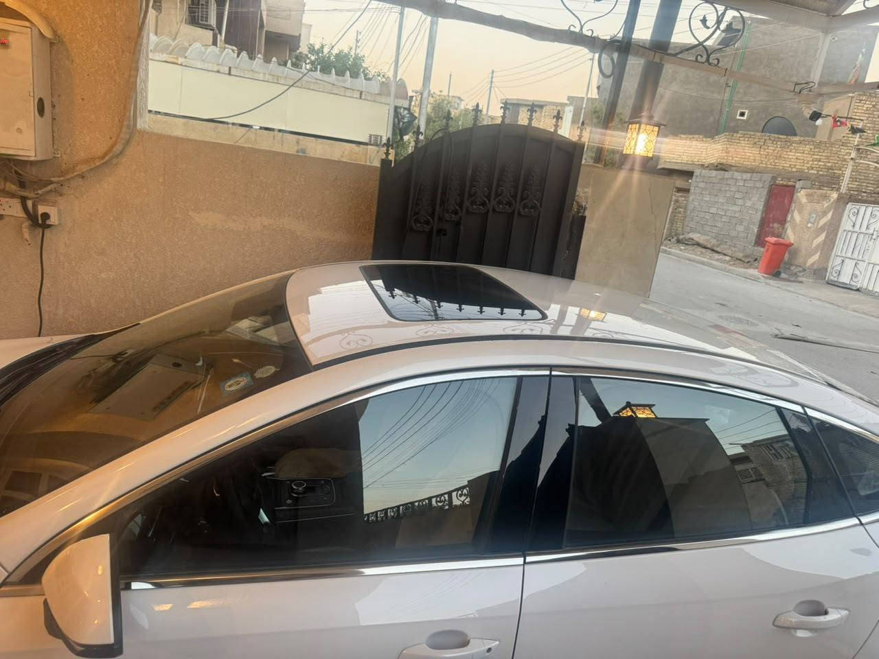 السلام عليكم 
دستروير للبيع فول مكفوله من كلشي سياره زيرو 
ماشية شي قليل مرقم كامل العنوان بغداد ***********

