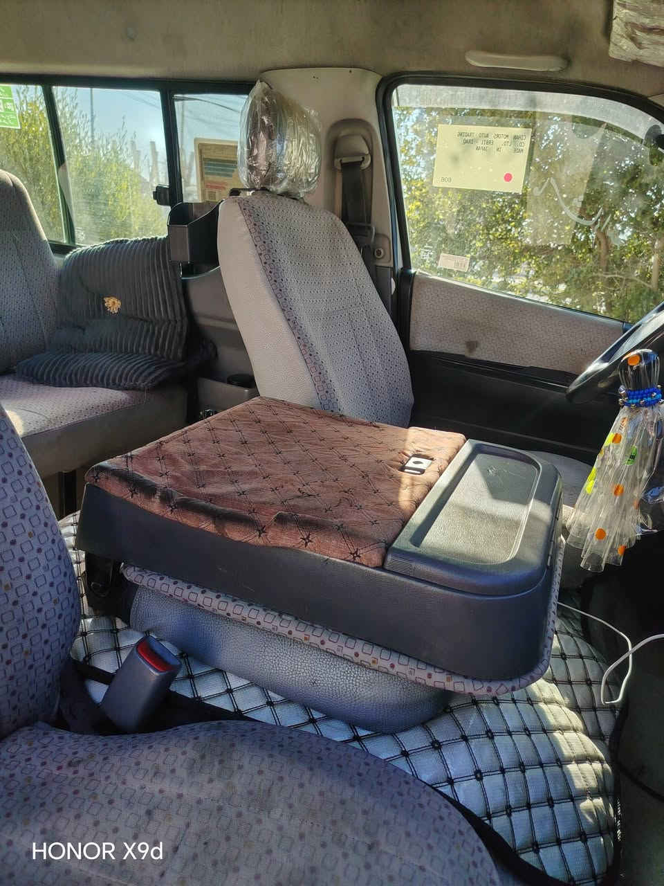 سلام عليكم  كشن هايسه البيع نضيف كلش  ***********
