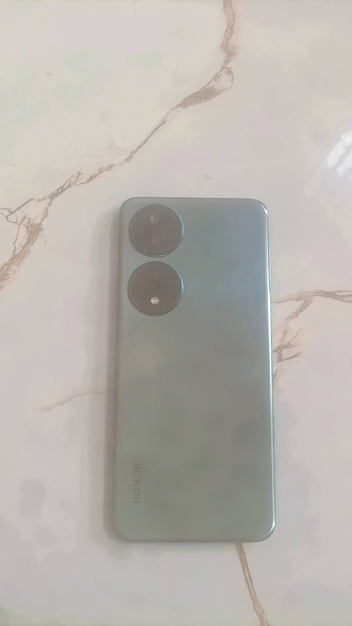 السلام عليكم جهاز. HONORX7b.ذاكره 256جهز اخو الجديد  كلشي مابي  بس شويه بي فطر بل شاشه السعر 125بي مجال بيكم خير او تدلل.او مراوس  بشي حسب القناعه.. المكان مسيب قرب صوره احمد الوائلي ..***********
