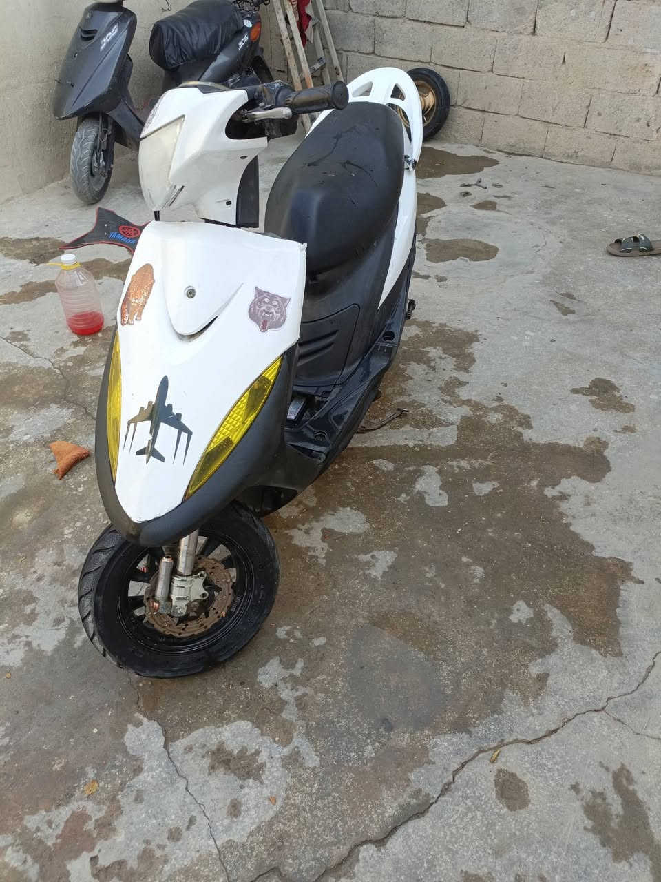 شاصي ماكس عدله للبيع كامل السعر 200 (بدون المحرك) نقصه بس مكينه دبلات رياضي ويل رياضي سبايدر رياضي اشاير رياضيه ضفيره جديد كامله الشاصي كفاله من الاحيم كهربائيات كله شقاله عنواني بصره  للتواصل ***********
