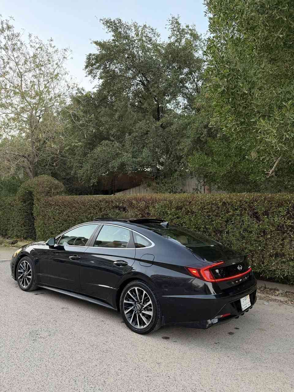 للبيع فقط
2021 هونداي سوناتا لمتد اعلى فئة فول مواصفات 
حادث السيارة ٣ قطع جانب البنيد وجاملغ وباب جهة اليمين وبيها رصعات صغيرة بالجاملغ الخلفي جهة اليسار 
بدون شاصي وبدون لغد 
ايرباك ستيرن وبردة 
محرك 1.6T توربو 
السيارة ماشية 71 الف 
 
١- بانوراما 
٢- كامرات ٣٦٠ درجة ٤ كامرات امامية وجانبية وخلفية 
٣- رادار امامي ورادار جانبي نقط عمياء ورادار خلفي توقف ذاتي وقيادة ذاتية وتحديد مسار 
٤- حساسات ٣٦٠ درجة ٦ حساسات امامية و ٦ خلفية 
٥- سستم صوت bose مع سبوڤر 
٦- كشنات جلد لون جملي مع خزن كشن و كهرباء 
٧- تدفئة وتبريد كشنات وتدفئة ستيرن 
٨- شاشة كبيرة اكبر حجم ابل كار باي 
٩- لايتات led و بك لايت led 
١٠- داتا شو 
١١- كيجات دجتال ويتغير شكلة مع وضعية القيادة 
١٢- اوتو بارك تطبك لوحدها 
١٣- اوتو هولد 
١٤- وضعيات قيادة (سبورت ، نورمال، كومفرت و وضعية انت تخزنها حسب سياقتك) 
١٥- شفتات ستيرن 
١٦ - شحن لاسلكي للتليفون 
١٧- السيارة تتقدم وترجع عن طريق البصمة 
١٨- انارة داخلية led 
١٩- الصندوك يفتح من تقترب من السيارة من الخلف 
٢٠- انارة ترحيب من تقترب من السيارة 
٢١- ويل كب حجم ١٨ وتخم تاير جديد 
٢٢- السيارة ماشية 71 الف ميل 
٢٣- انارة داخليها بالدشبول والابواب والالوان تتغير 
٢٤- المراية الوسطية والمراية الجانبية جهة السايق تعتيم بيها
٢٥- تبريد قطعتين ومناخين منفصلات 
٢٦-تشغيل عند بعد 

مسويلها ادامة كاملة تبديل بلكات وتنظيف نوزلات وتنظيف غرفة احتراق و تنظيف ثلاجة 
الملاحظات بالسيارة الصدر و حجر بيئة من وصلت من امريكا مابيها حجر 

سعر السيارة 160$ ورقة وبيها مجال بسيط 
مكان السيارة بغداد ***********
