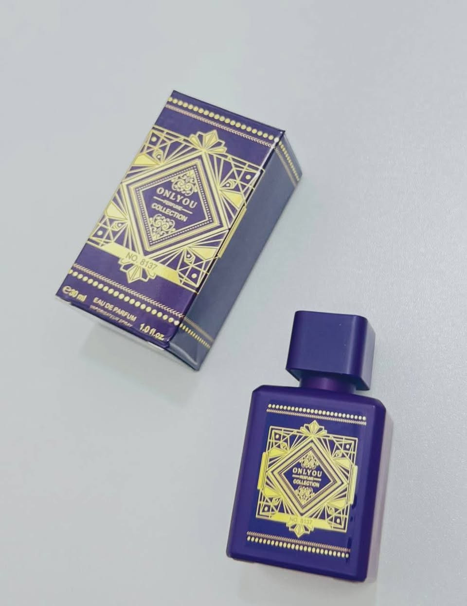 🔥 ONLYOU No. 8128 – عطر الجرأة والفخامة
إذا تحبين العطور اللي تعكس شخصيتچ القوية وتخليچ دايمًا مميزة، هذا العطر إليچ!  
تصميمه الأحمر الجريء مع الغطاء الذهبي المنقوش يصرخ "أنا هنا"، ورائحته Eau de Parfum تثبت وجودچ بكل أناقة.

💃 للنساء اللي يحبّن يخلن بصمة بكل مكان  
💎 رائحة ثابتة، فاخرة، وتخطف الأنفاس  
👜 حجم 30 مل – مثالي للشنطة والسفر

🤭شوفو صفحة عدنه عروض


**إذا كنت صاحب هذا الإعلان وتريد حذفه لأي سبب، رجاءا أرسل رسالة إلى الدعم الفني**