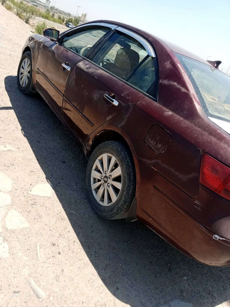 السلام عليكم من رخصت صاحب الكروب اخوان سوناتا موديل 9امريكي صدر قبل شهر مبدل امامي وخلفي تبريد بس غاز يرادله مبدل بيه بابين وجاملغ الايمن مكينته 2400سعره 90مكان بغداد ***********اخوان السوك كلشي بيه
