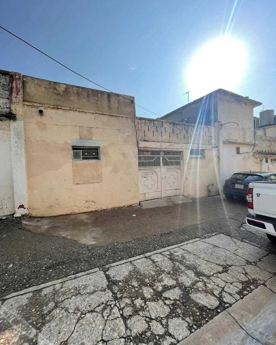 #کۆد #ئێکسپرێس 1073  Express Real Estates 
🏘️ #خانووبۆفرۆشتن  لە .#ئیسکان  

🗺️ڕووبەری: 135م  9بە 15
🔹ڕووی   ڕۆژ ئاوا
🔹شەقامی7

تێبینی ئەم خانووە لە 2نوستن متبخ هۆڵ مشتملات پێک
هاتووە

 ***********4

📱ژمارەی پەیوەندیکردن***********

                    🔸سامان ***********
      
***********
                      
 📍ناونیشانی نوسینگەی ئێکسپرێس:
ئیسکان - سەروو زانکۆی سلێمانی - نزیک ڕەوزەی سلێمانی

🌏 بۆ بڵاوکردنەوەی مولکەکانتان پەیوەندی بە نوسینگەی ئێکسپرێس بكەن. 

#مولک   #کڕین_فرۆشتن   #سلێمانی
