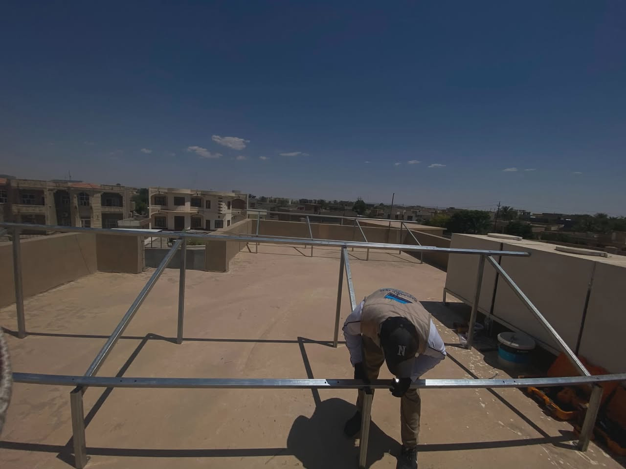 ☀️ شركة النور الهندسية للطاقة الشمسية ☀️
التميز في الأداء.. الرقي في التصميم
نبارك لأهلنا في 
(صلاح الدين قضاءالبيجي الحجاج ) تنصيب منظومتهم الجديدة، سائلين الله أن يبارك لهم فيها ويرزقهم خيرها.

إذا كنت تبحث عن الجودة، الكفاءة، والجمال، فنحن خيارك الأول. تم تجهيز المنزل بمنظومة ذكية توفر:

⚡ 20 أمبير نهاراً

🔋 15 أمبير ليلاً  بالتناوب مع الكهرباء الوطنية 

🔄 تناوب ذكي تلقائي مع الكهرباء الوطنية.

🛠️ المواصفات الفنية (مكونات عالمية)
الجزء التفاصيل والمميزات
الإنفيرتر فلستي ذكي (8KW) -  (ضمان سنة).
الألواح (Bifacial) - وجهين بقدرة  645w Hi mo x10 لأعلى امتصاص. العدد 10
البطارية ليثيوم marvel 16kw) - عمر 8000 دورة، ضمان 7 سنوات، شاشة ذكية.
الهياكل حديدية ثقيلة مقاومة للصدأ ومصممة للظروف الجوية الصعبة.
التوصيلات كابلات DC أصلية (4 ملم) مع وصلات MC4 المخصصة.
🎁 عروض خاصة بمناسبة افتتاح موقعنا الجديد!
🛡️ ثقة | أمان | استفادة ⚡

📍 العنوان: الحويجة - قرب الدفاع المدني. 👷‍♂️ بإدارة: المهندس علي حسين.

📞 للتواصل والاستفسار:

اتصال: [***********]

واتساب: [***********]
