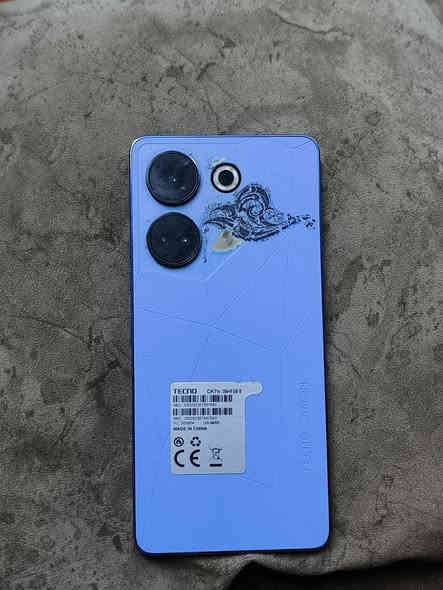 سلام عليكم مبايل تكنو كامون 20 برو ذاكرة 256 بطارة 5000 المبايل نضيف امانت الله ما داخل تصليح السعر 160 وبي مجال بكاني بغداد مدينة الصدر 30 
رقم ***********
