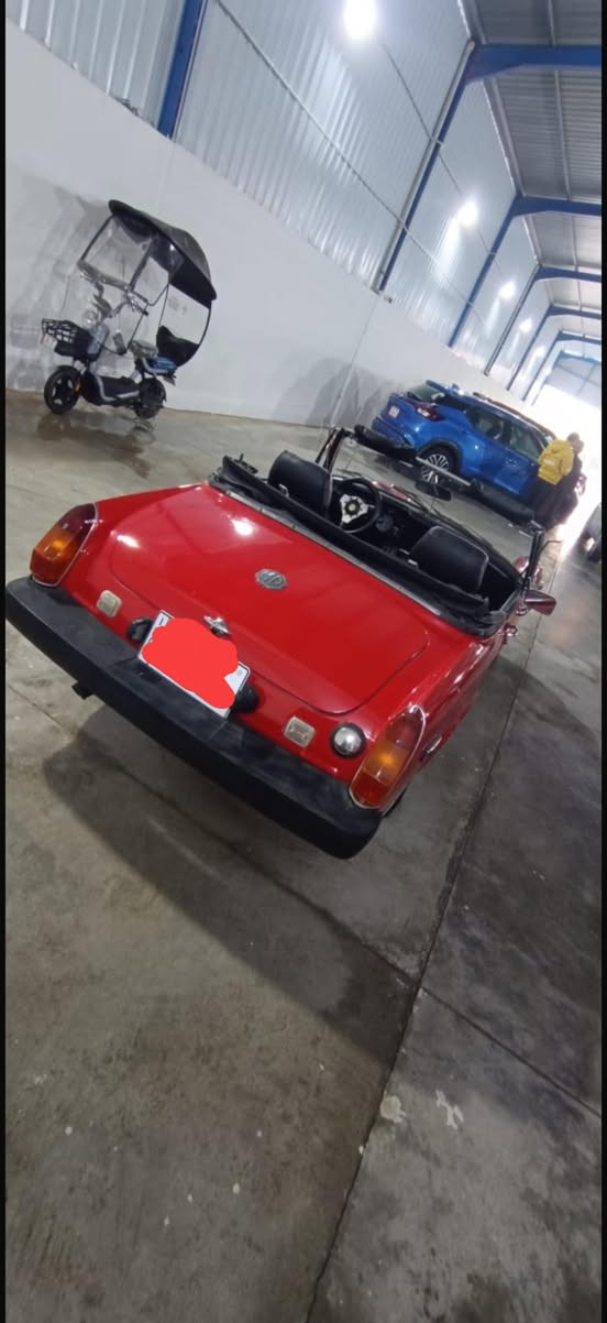 السلام عليكم للبيع mg موديل 79 ماشية 85 الف كيلو سيارة جديدة مصبوغه عام للجمالية
للاستفسار ***********
