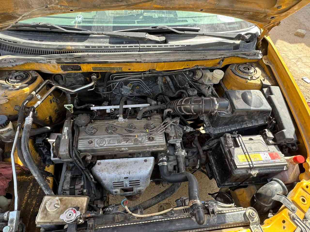 السلام عليكم للبيع ليفان 2013 رقم بغداد انكليزي بسمي مصفره هيه وغرامات سياره مكينه وكير بلاديات وخير من الله تبريد وتدفهة شغالات صدر جديد السعر 40وبيهة مجال مكان الحسينيه مال راشديه رقم الهاتف ***********
