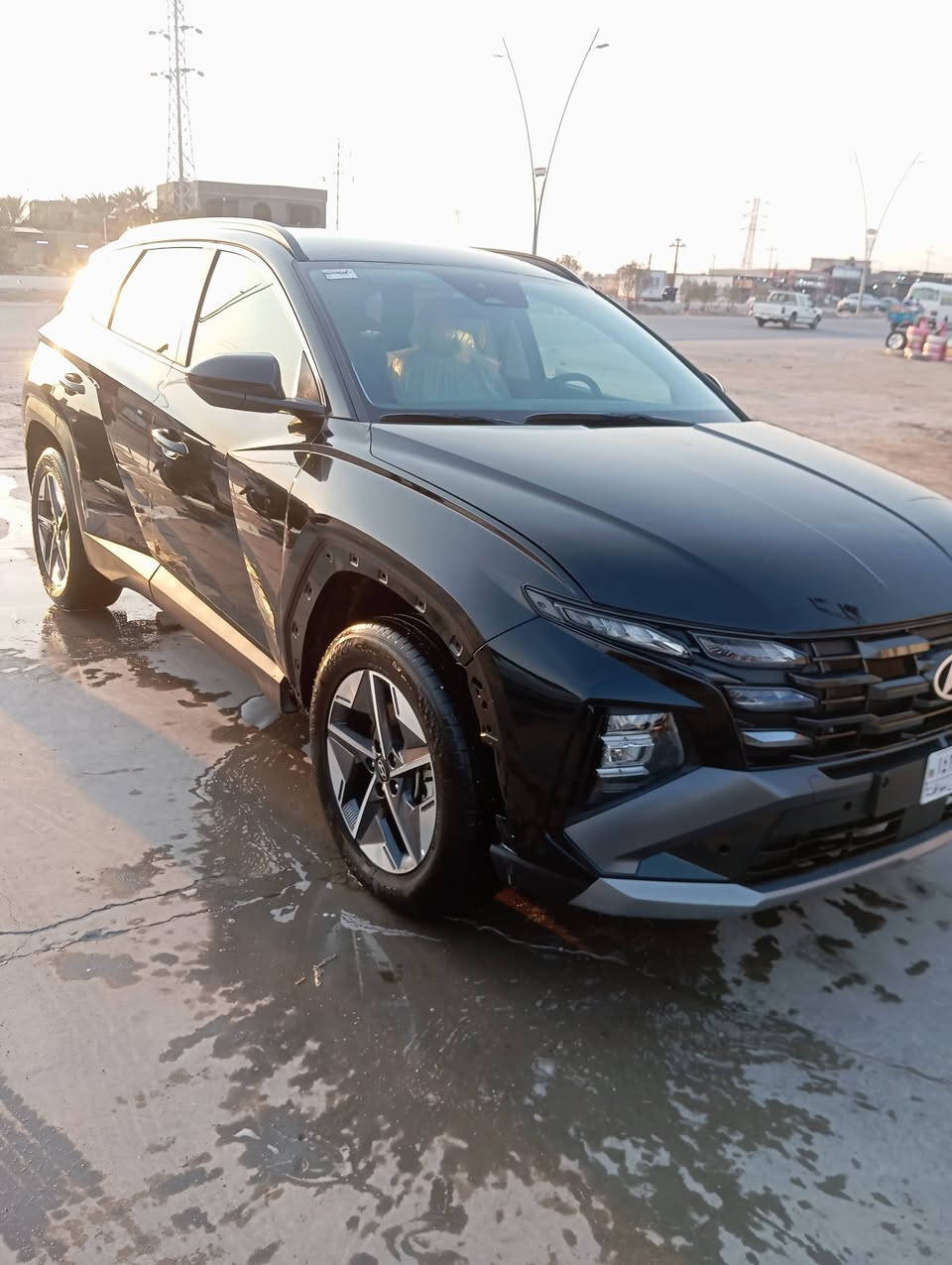 السلام عليكم توسان وارد موديل 25 مبدل بنيد نفس اللون وچاملق ماشيه 12 يعني زيرو مكان  السياره البصره بيع او مراوسه حسب الرغبه ***********
